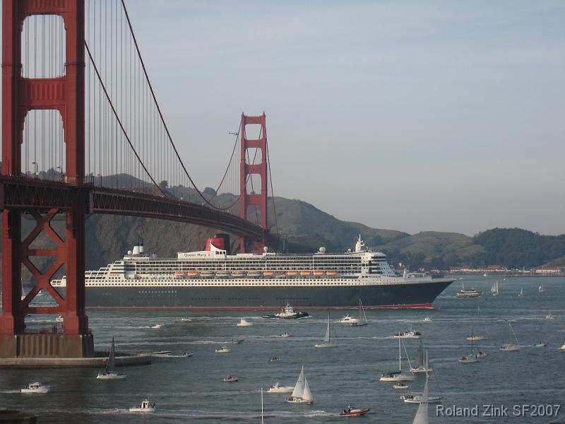 IMG_1704 Queen Mary 2 crossing under the Golden Gate Bridge